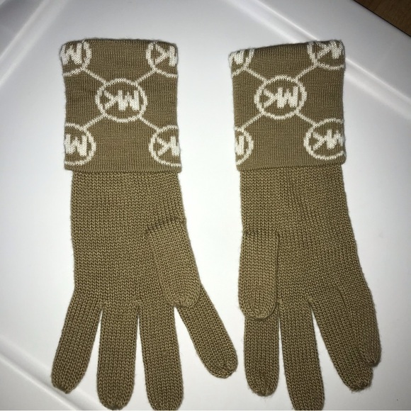 Michael Kors Womens Gloves MK Logo Knit Cuffed Gloves Camel One Size - Picture 2 of 5